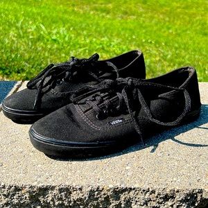 Vans black canvas sneakers Women’s Sz 7.5